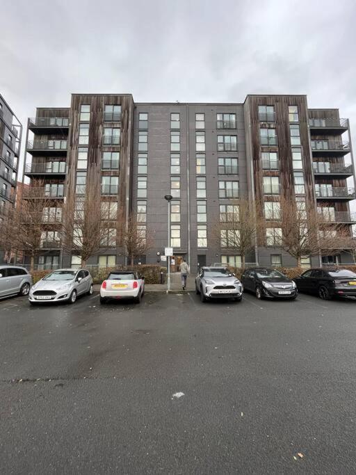Etihad Fc 2Br Apartment With Water View Mánchester Exterior foto
